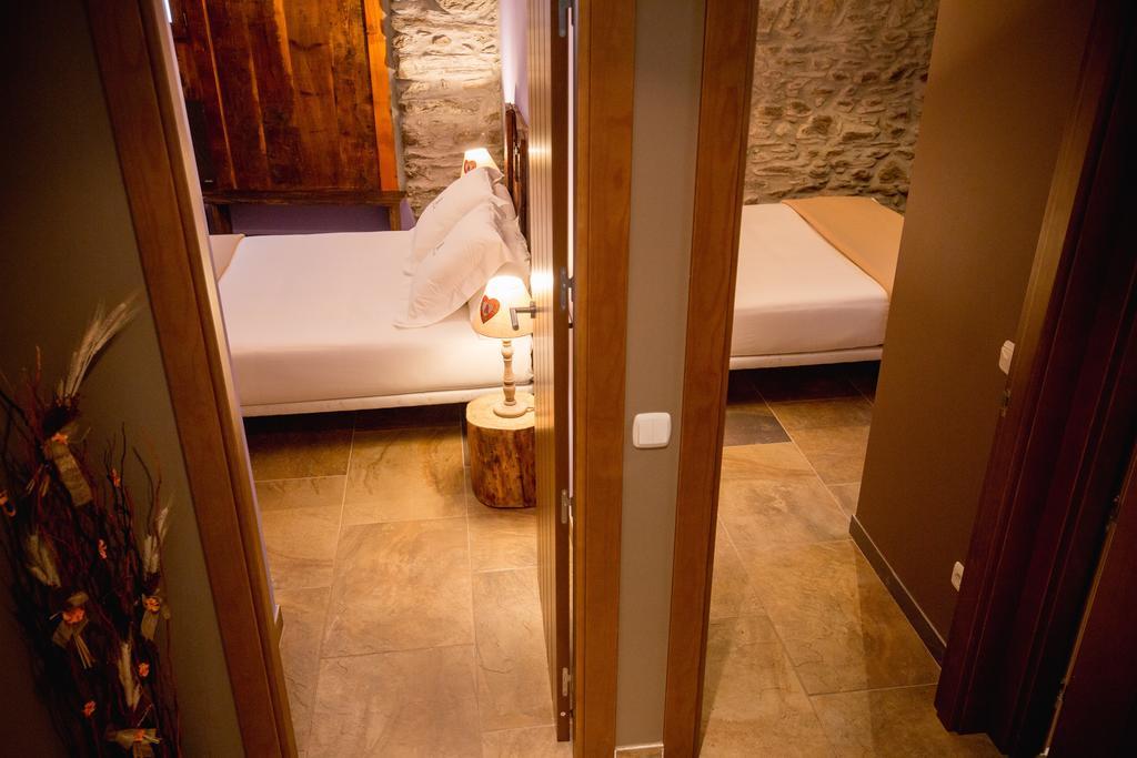 R De Rural - De Les Arnes Holiday home Encamp